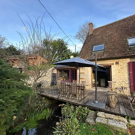 Дом отдыха Moulin Bucolique Avec Piscine Interieure Chauffee